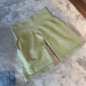 NVGTN Meadow Green seamless shorts